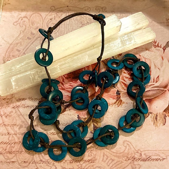 NWOT - Paparazzi Waikiki Winds Wood Necklace - Picture 1 of 3